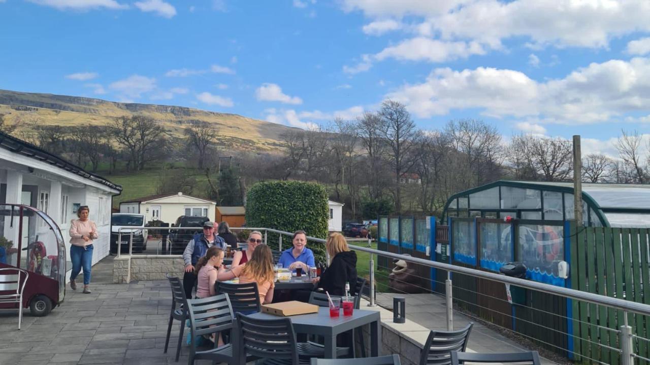 Campsie Glen Holiday Park Fintry Eksteriør bilde