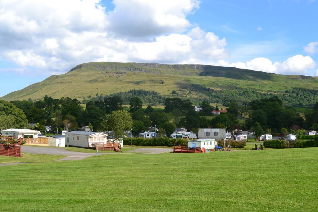 Campsie Glen Holiday Park Fintry Eksteriør bilde